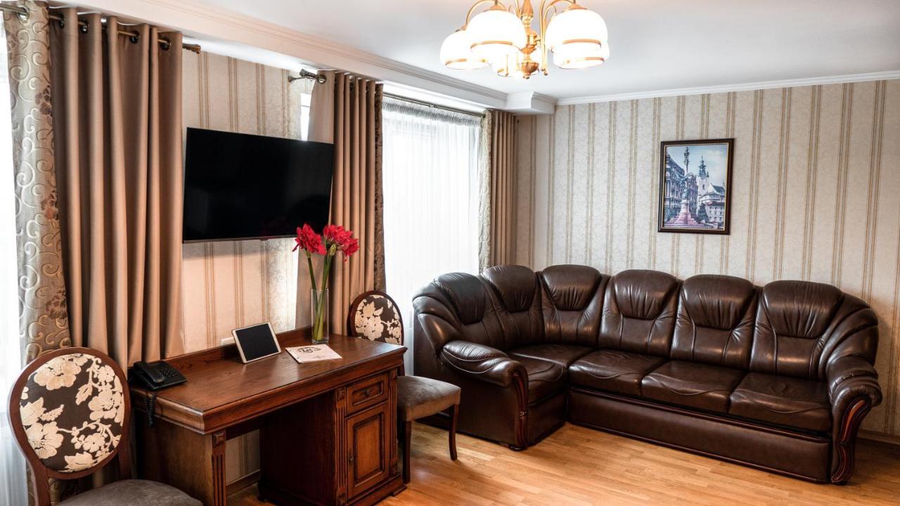 Hotel Lviv Kültér fotó
