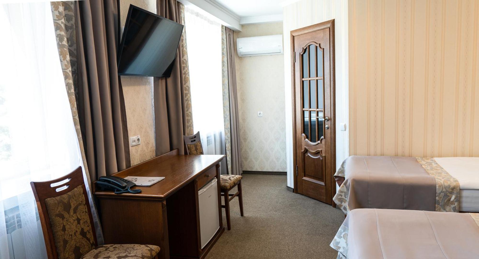 Hotel Lviv Kültér fotó