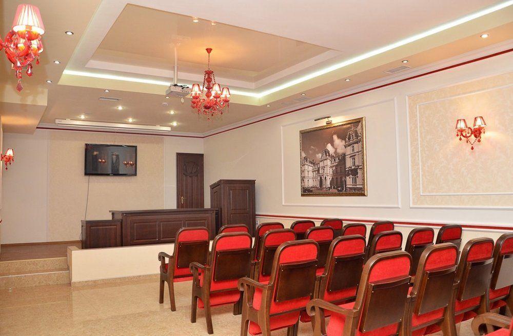 Hotel Lviv Kültér fotó