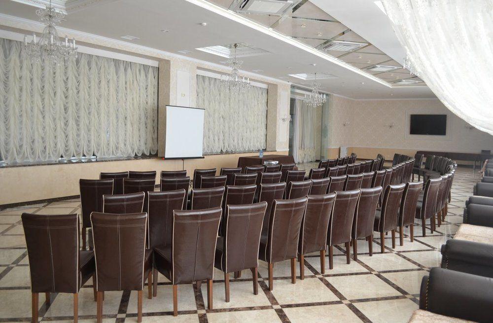 Hotel Lviv Kültér fotó