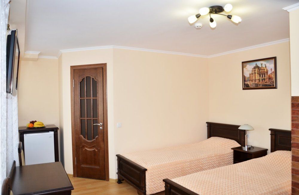 Hotel Lviv Kültér fotó