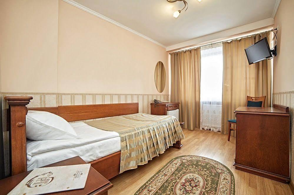 Hotel Lviv Kültér fotó