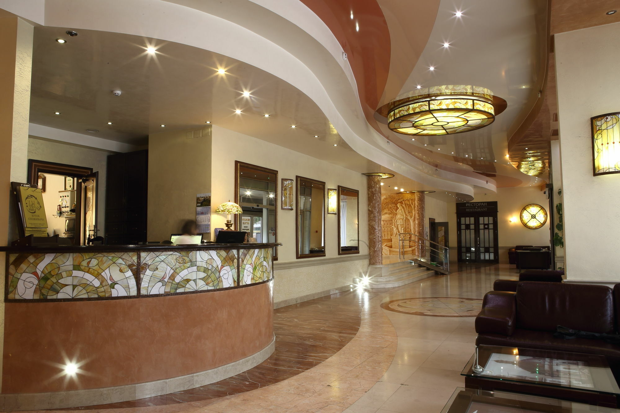 Hotel Lviv Kültér fotó