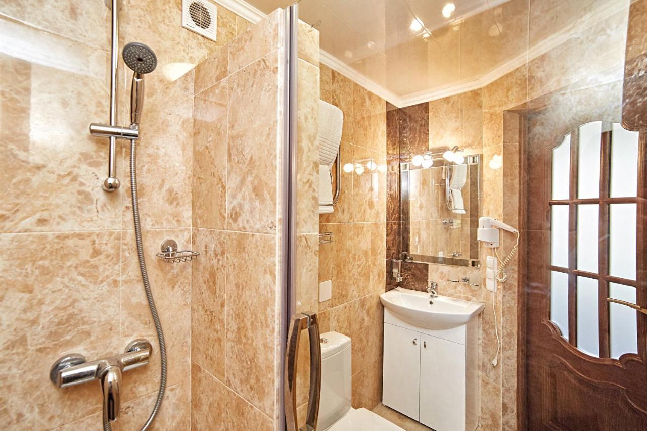 Hotel Lviv Kültér fotó